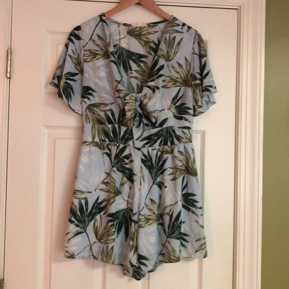 Super Flattering Tie Front Floral Romper.